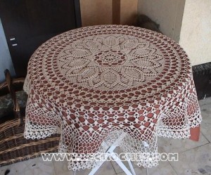 patron gratuit nappe ronde crochet