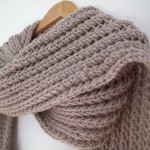 modèle gratuit tricot foulard