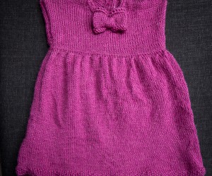 modèle gratuit tricot robe fille